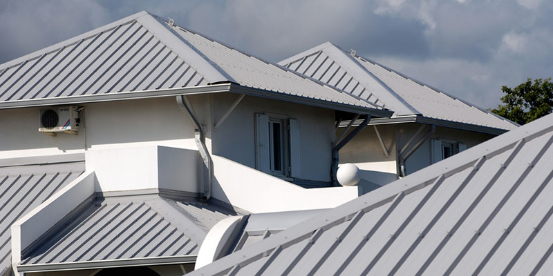 What Roof Is Right For You? Pros and Cons of Aluminum Roofing