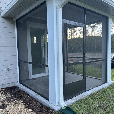 Screen Enclosures in Jacksonville, Florida
